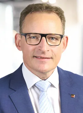 Expert headshot Rene Lykkeskov